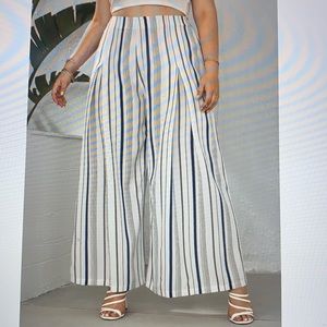 Wide leg pants- verticals stripes